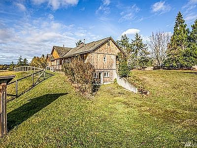 Separate door to workshop