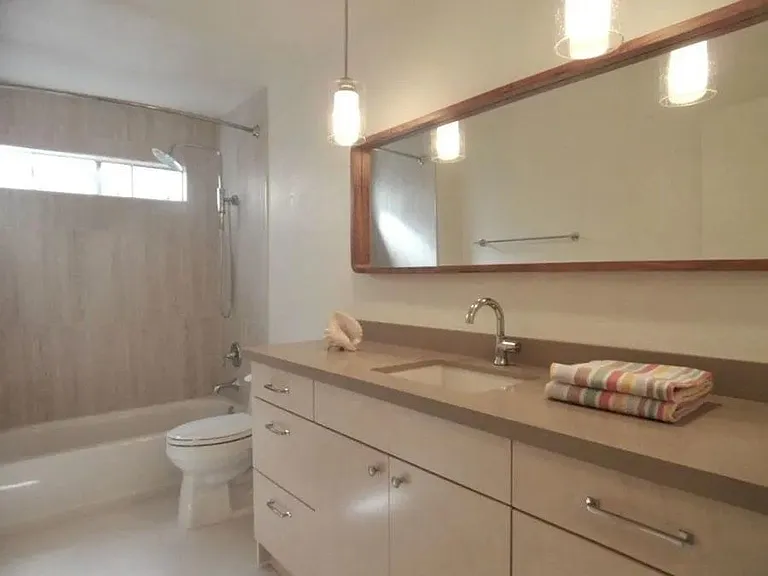 190 Evergreen Ave #A — Photo 1