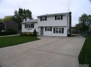18 Capri Rd, Centereach, NY 11720
