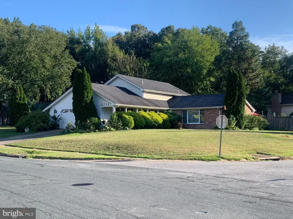 2730 Sprague Dr, Waldorf, MD 20601