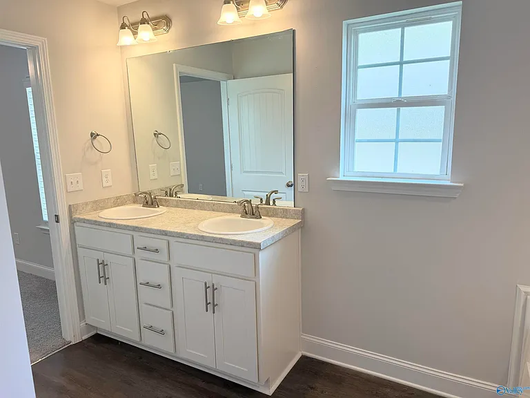 214 Alonzo Toney Dr — Photo 12