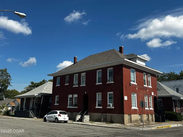 421 W 3rd St, Joplin, MO 64801