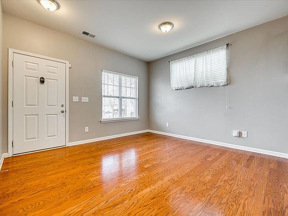3rd image of 13815 Singleleaf Ln