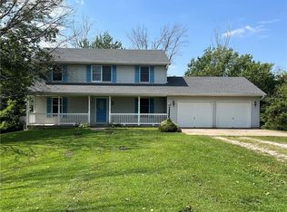 15716 Eden Dr, Savannah, MO 64485