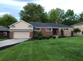 2166 Chestnut Rd, Seven Hills, OH 44131