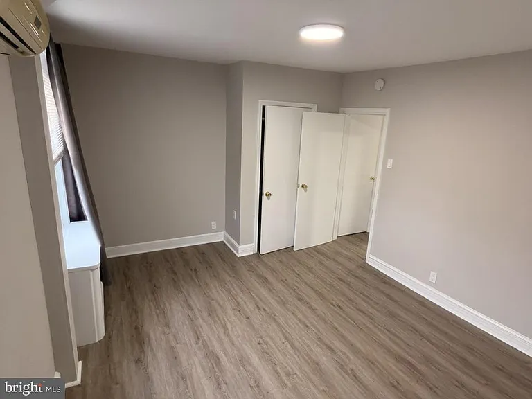 2917 W Girard Ave #2 — Photo 8