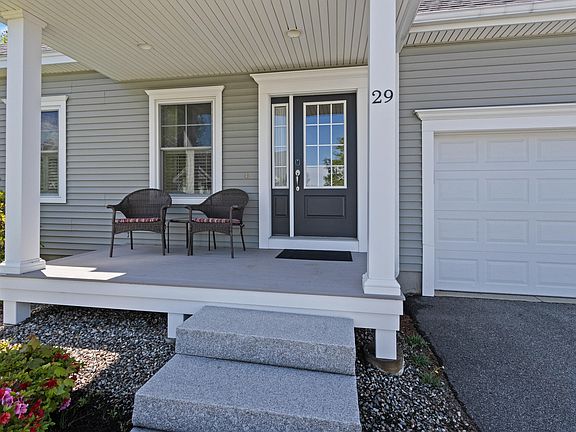 4th image of 29 Mccann Way #29