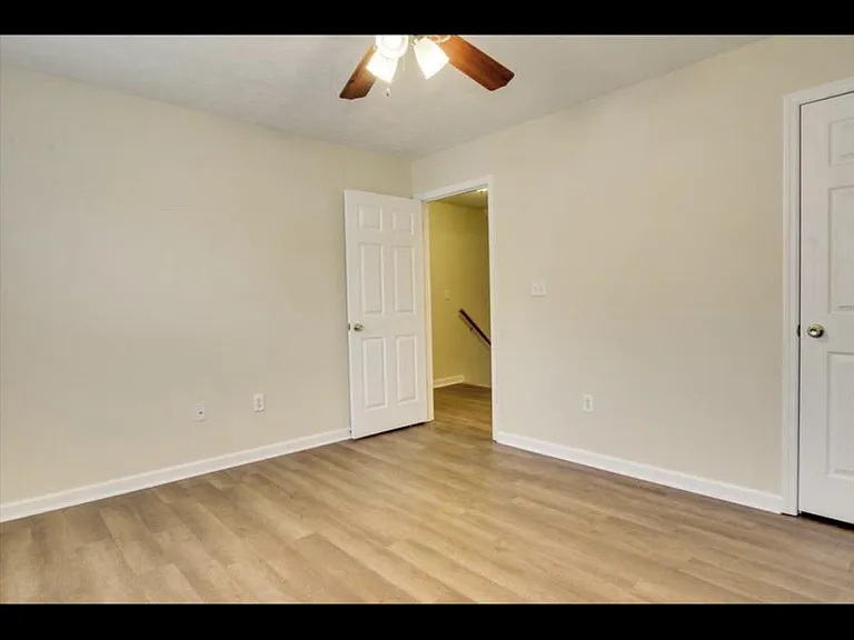 616 Goodale Ln — Photo 10