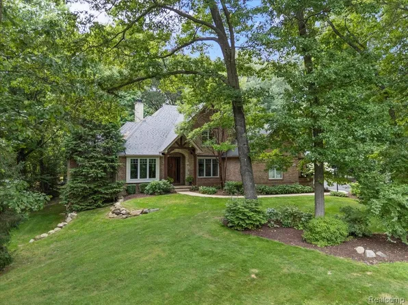 2080 Canterwood, Highland, MI 48357