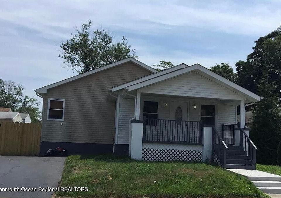 2nd image of 308 Union Avenue