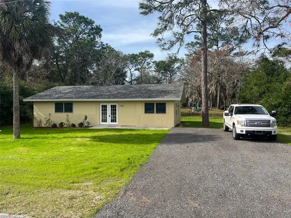 7505 Simmons St, Brooksville, FL 34613