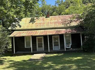 35 Jackson St, Tishomingo, MS 38873