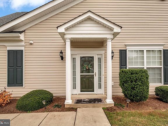 4th image of 4320 Turriff Ln