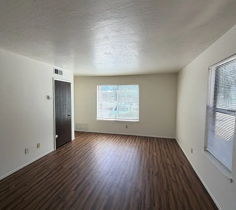 1200 S Riordan Ranch St #95