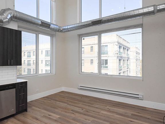 5th image of 1531 W Howard St Unit 605