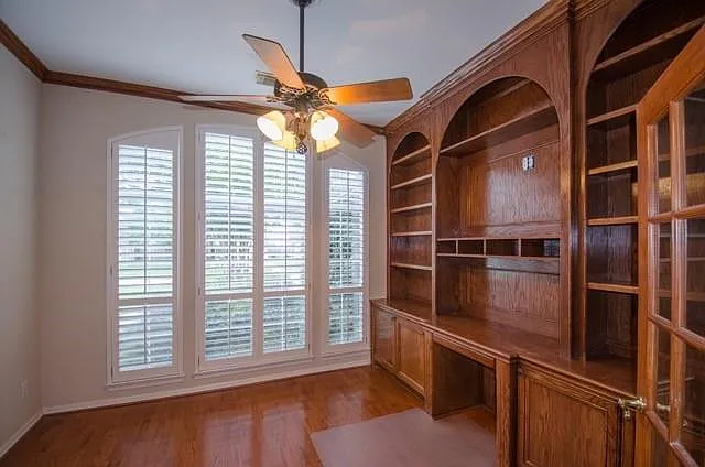 3 bed, 2.0 bath, 2119 sqft, $2,600 — Photo 3