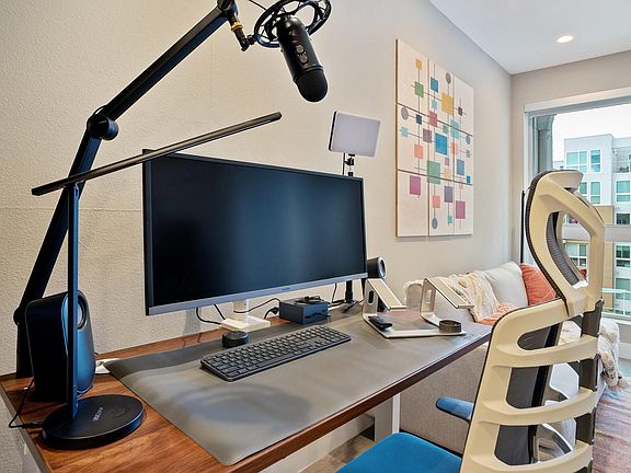 3rd image of 7316 Santa Monica Boulevard W Hollywood Unit Id313784p