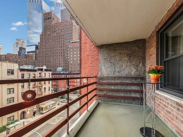 408 W 57th St APT 7L, New York, NY 10019