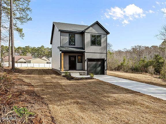 2nd image of 107 Maple Court