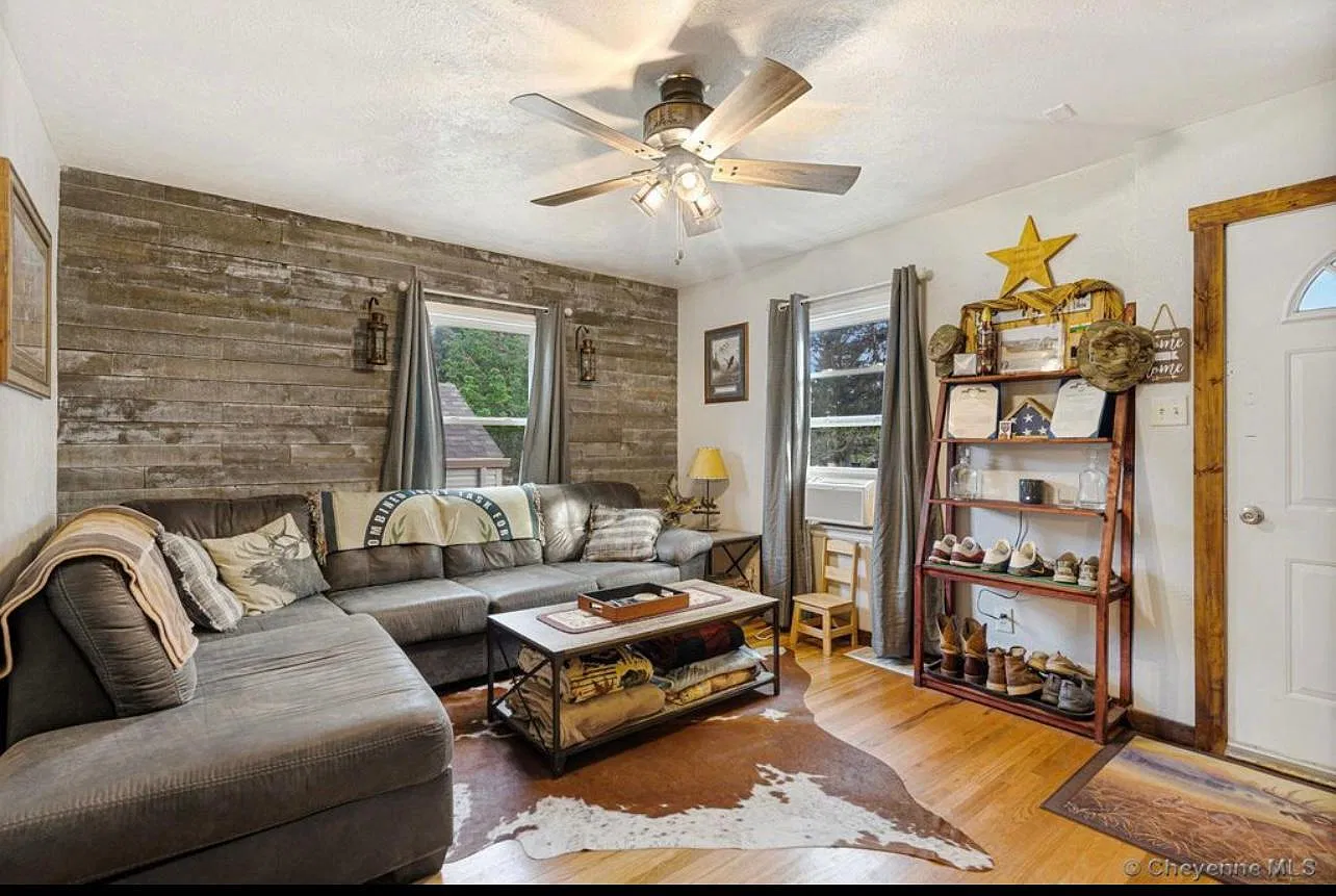 1811 Hugur Ave — Photo 4