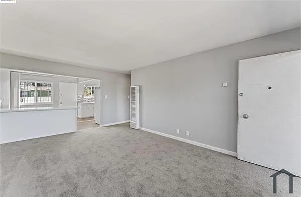 9888 Bancroft Ave #C — Photo 5