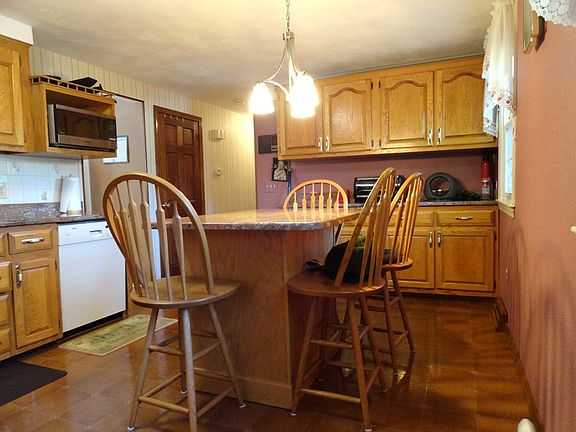 3rd image of 159 Westwood Dr