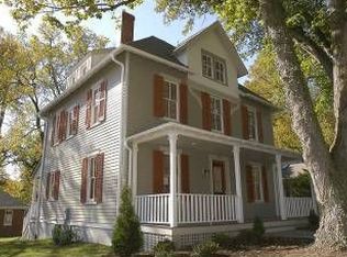 9518 Woodstock Ct, Silver Spring, MD 20910