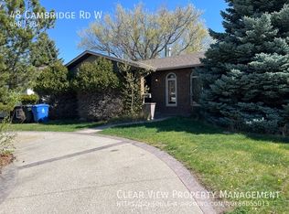 48 Cambridge Rd W, Lethbridge, AB T1K4V9