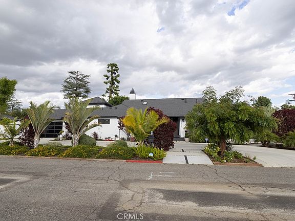 2nd image of 8602 Shoshone Ave