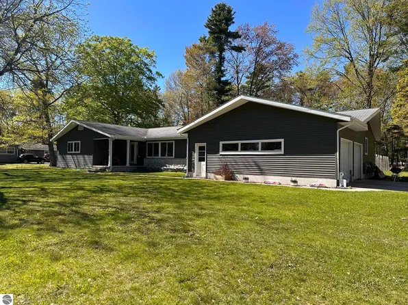 300 Margo St, Tawas City, MI 48763