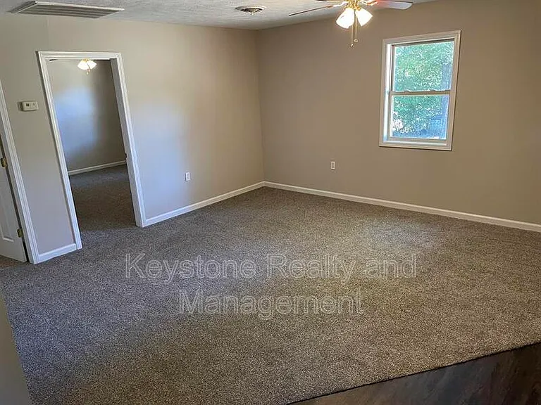 135 General Buckner Dr — Photo 3