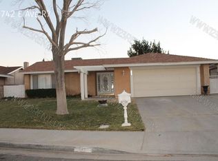 2742 E Avenue R7, Palmdale, CA 93550