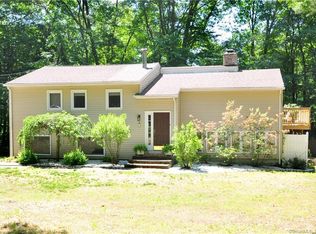 1 Hemlock Rd, Granby, CT 06035