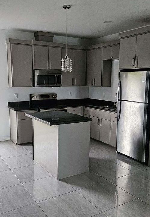 2nd image of 1231 Whiteoak Dr #2
