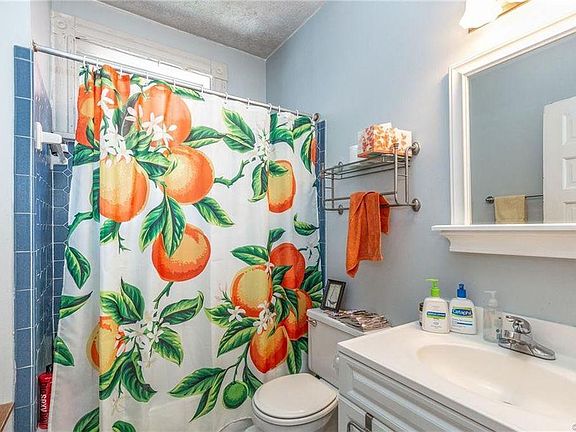 5th image of 2035 W Grace St #B