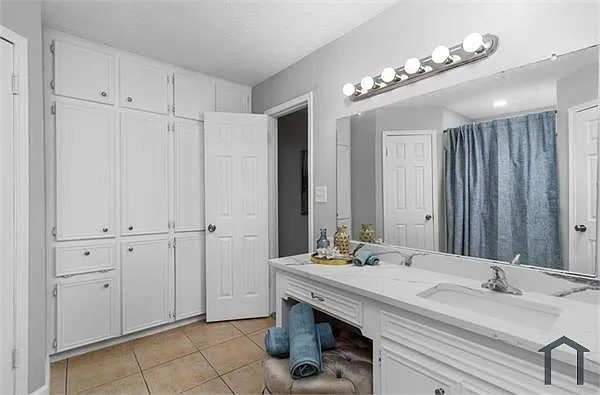 13103 Mills Bend St — Photo 12