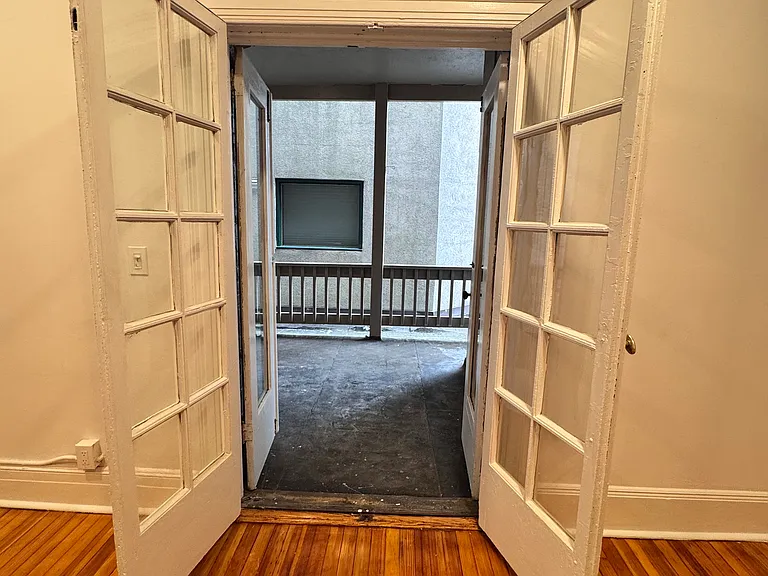 416 Bloomfield Ave #2 — Photo 8