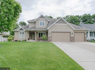 886 Deer Oak Run, Saint Paul, MN 55115