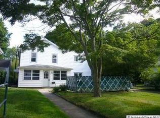 16 Wyckoff St, Deal, NJ 07723