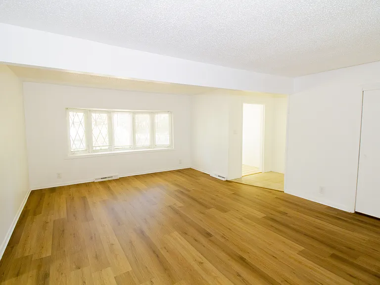 6912 N Harrison St — Photo 4
