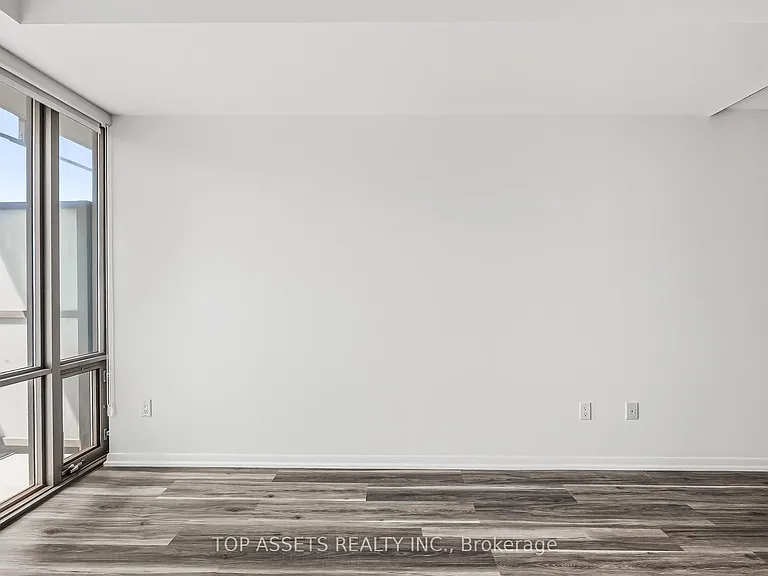 37 Grosvenor St #2109 — Photo 19