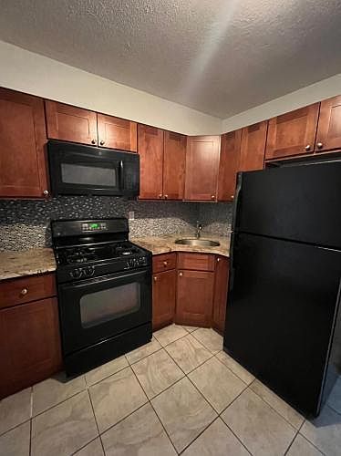 1st image of 1531 Research Ave #1