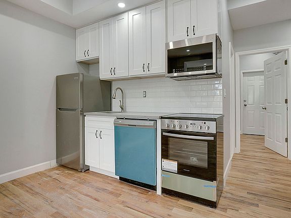2nd image of 75 Woodbine St #3B