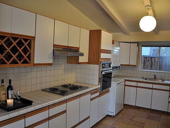 Newly Updated Kitchen