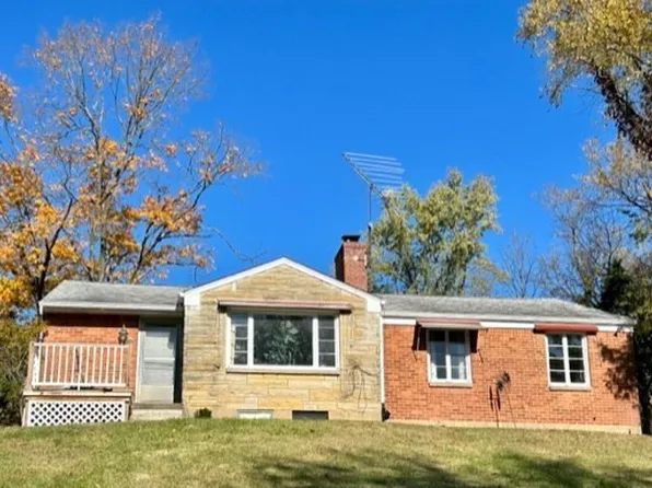 451 Johnston Rd, Bethel Park, PA 15102