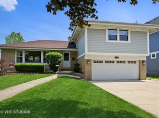 895 S Saylor Ave, Elmhurst, IL