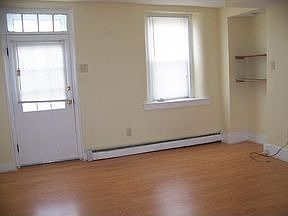 3rd image of 126 High St