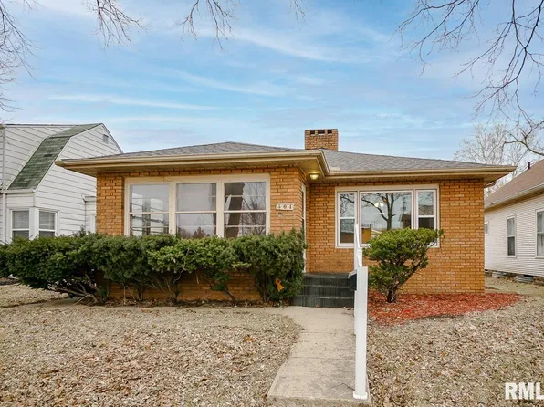 504 School St, Henry, IL 61537