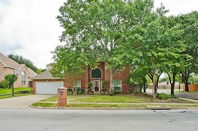 1st image of 1076 Rosewood Dr