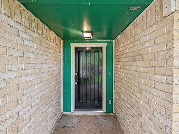 4th image of 2509 Merrimac Dr